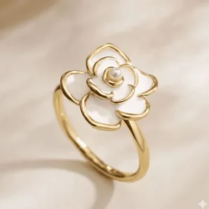 Elegant White Floral Ring