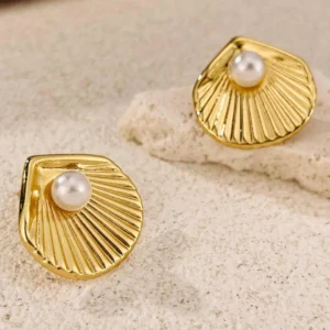 Golden Shell Pearl Earrings
